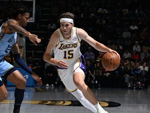 里夫斯vs灰熊集锦 全场21+4+4攻传一体助队取胜