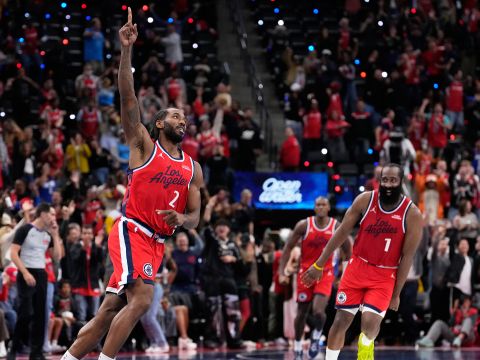 鹈鹕124-126快船 莱昂纳德关键时刻极限中投压哨绝杀鹈鹕