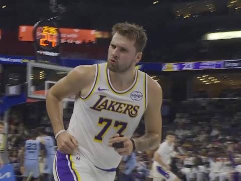 [微博原声集锦]🏀NBA杯-东契奇复出44+12+6 湖人逆转灰熊 莫兰特14中3仅8分