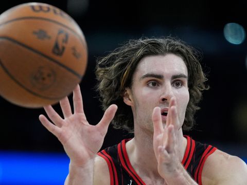 吉迪vs尼克斯集锦 化身全能战士拿到32+10+9率队继续保持不败金身