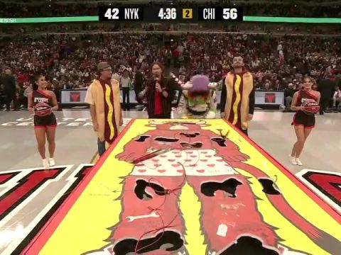 NBA杯小组赛东部C组：尼克斯vs公牛第2节英文原声回放