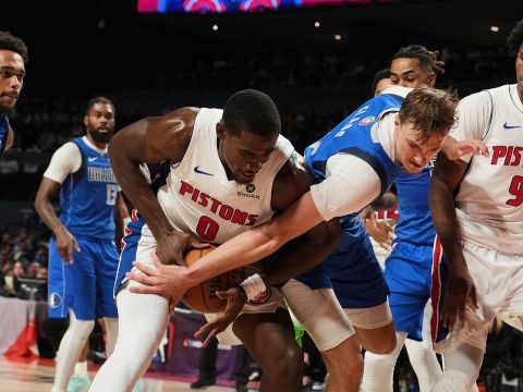 独行侠110-122活塞 拉塞尔7记三分不敌坎杜54分活塞力克独行侠