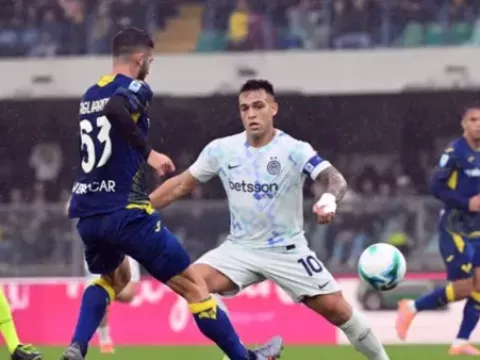 【全场回放】 维罗纳vs国际米兰 (刘腾、黄健翔)