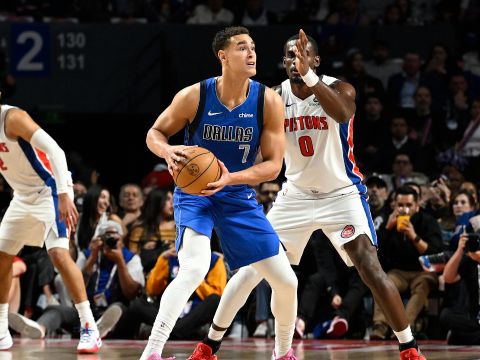 独行侠vs活塞精华回放 拉塞尔7记三分不敌坎杜54分活塞力克独行侠