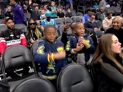 NBA常规赛:森林狼vs黄蜂第4节英文原声回放