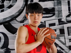 美记：外界需要给到杨瀚森足够的耐心，他需要大量时间来适应NBA
