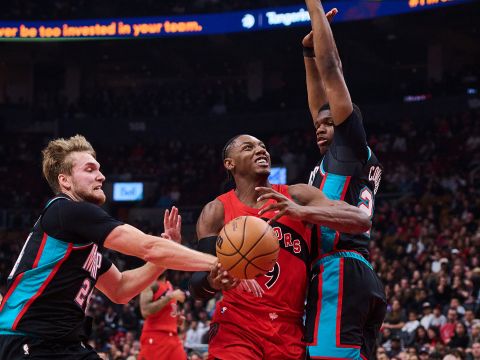 灰熊104-117猛龙 巴雷特英格拉姆合砍53分率队轻取无莫熊