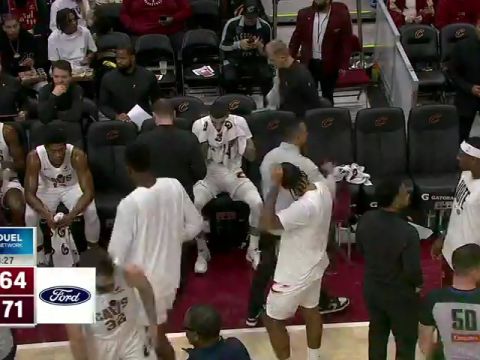 老鹰vs骑士第3节中文解说回放