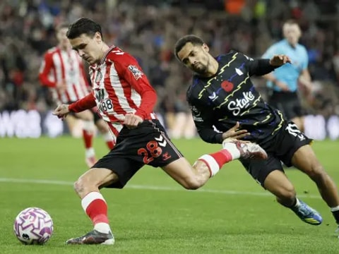 桑德兰vs埃弗顿回放录像【2025年11月04日】