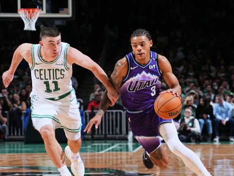 爵士105-103凯尔特人 乔治31+5努尔基奇勾手准绝杀爵士险胜绿军终结3连败