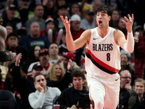 [阿夫迪亚集锦]无奈空砍！阿夫迪亚20中10得到33分6板2助1断1帽 罚球11中10