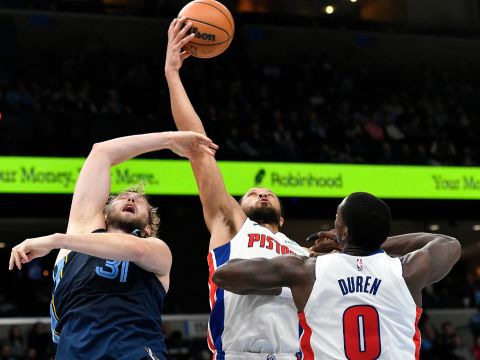 活塞114-106灰熊 坎宁安狂砍33分8助攻带领活塞战胜灰熊拿到3连胜