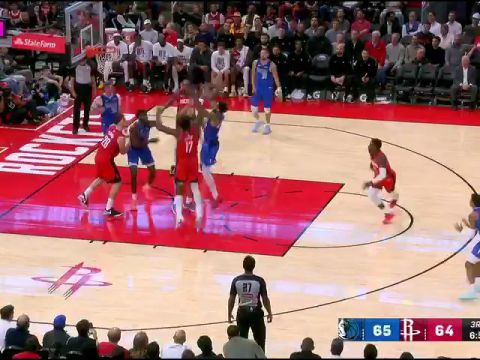 NBA常规赛：独行侠vs火箭第3节英文原声回放