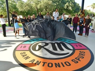 圣安东尼奥选民批准为新的市中心马刺队球馆提供资金