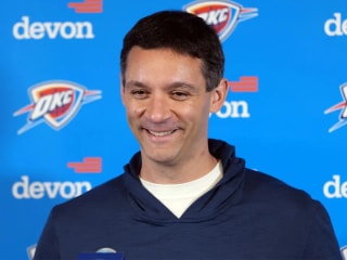 雷霆队刷新队史纪录，詹姆斯·哈登的精彩表现成空