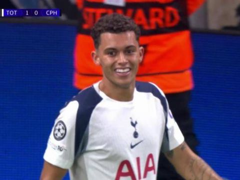 [进球视频]热刺率先破门！西蒙斯助攻约翰逊过门将轻松破门