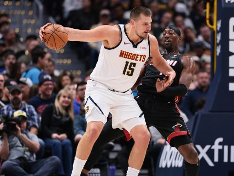 热火112-122掘金 约基奇超级三双率领掘金浇灭热火