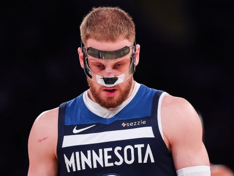 迪温琴佐vs尼克斯集锦 全场拿下21+3+4三分11中5外线手感火热