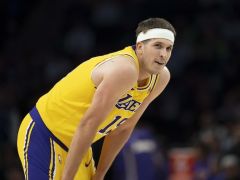 里夫斯连续第二场缺战！艾顿回应对阵文班亚马：就像和怪物队交手