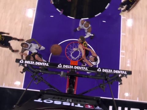 德罗赞vs勇士集锦 后来居上轻取25分助队取胜