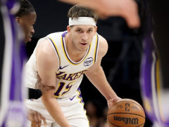 湖人主帅谈里夫斯缺席：球队做出这一决定是为了安全起见，不想让里夫斯的伤势出现加重的风险