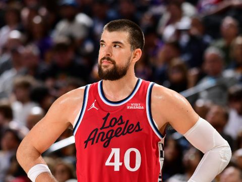 祖巴茨vs太阳集锦 14中8得到23分11篮板无力回天