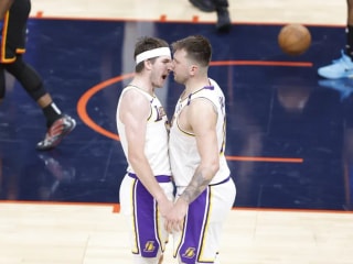 湖人超级后卫的爆发赛季可能实际上正在伤害球队