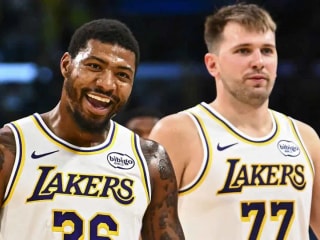 当得知卢卡·东契奇对阵马刺的惊人防守数据时，湖人队的马库斯·斯马特就像我们一样震惊