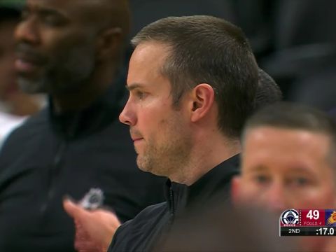 NBA常规赛：快船vs太阳第2节英文原声回放