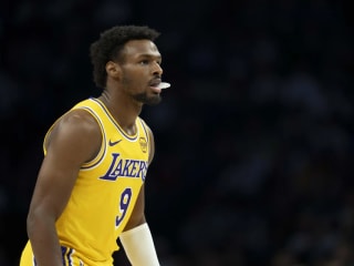 湖人队布朗尼·詹姆斯正以一种重要方式兑现NBA选秀的炒作