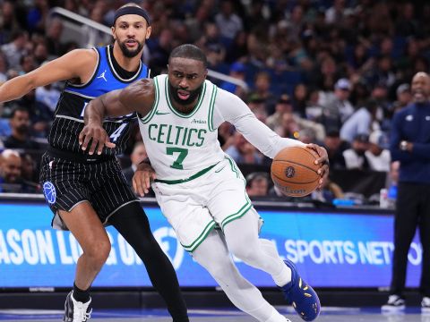 凯尔特人110-123魔术 小瓦格纳27分布朗空砍32+9魔术主场取小组赛首胜