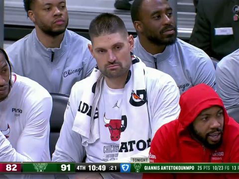 NBA杯小组赛东部C组：公牛vs雄鹿第4节英文原声回放