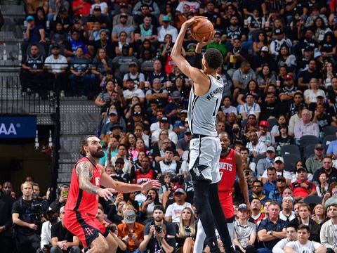 文班亚马vs火箭集锦 重拾状态贡献22+8致命中投杀人诛心