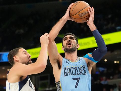 独行侠vs灰熊精华回放 灰熊全民皆兵7人得分上双轻松战胜独行侠