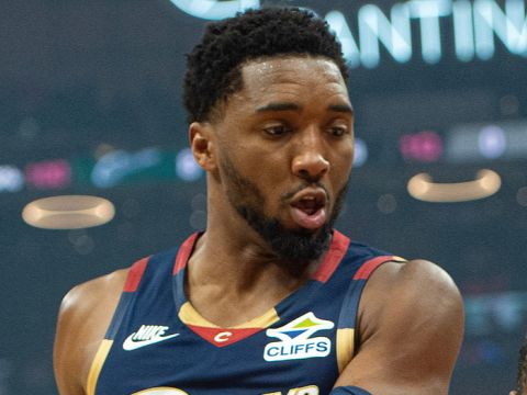 米切尔vs公牛集锦 全场拿下29+6+6关键时刻连得7分逆转比赛