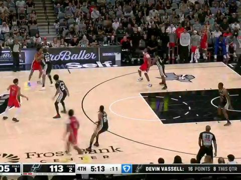 NBA常规赛：鹈鹕vs马刺第4节中文解说回放