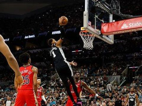 [腾讯全场集锦]🏀马刺8人上双力克鹈鹕 文班18+18 福克斯复出24分 墨菲41分