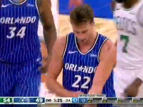 凯尔特人vs魔术第2节英文原声回放