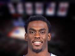 NBA每日篮板王：杰伦·杜伦16篮板(2025年11月10日)