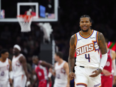 刚复出第二场又受伤！美记：杰伦格林遭遇腿筋伤势，预计将缺席未来4-6周的比赛