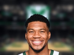 NBA每日得分王：扬尼斯·阿德托昆博37分(2025年11月10日)