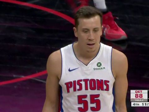 活塞vs76人第4节中文解说回放