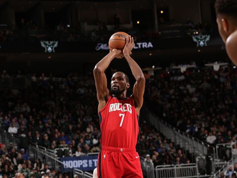 杜兰特vs雄鹿集锦 砍下31+7末节主导逆转