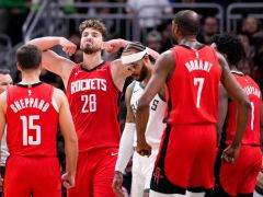 制胜球又是申京！末节4中4亮肌肉超燃 1数据追张伯伦入MVP前十讨论