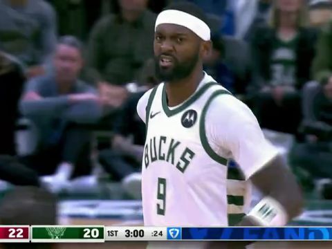 NBA常规赛：火箭vs雄鹿第1节英文原声回放