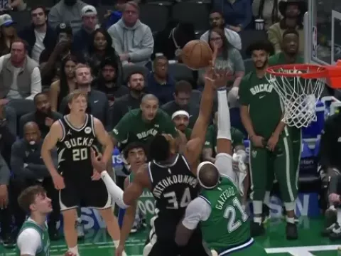 【全场回放】 独行侠vs雄鹿 (周赫)