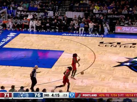 开拓者vs魔术第3节英文原声回放