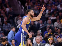 库里17年职业生涯首次吃到恶意犯规！累计出战1193场比赛从未有过恶犯纪录