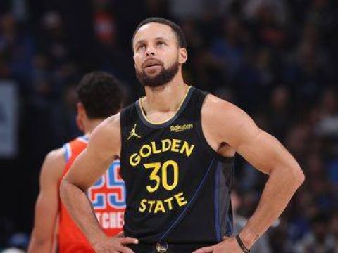 [库里个人集锦]复出生涯首次恶犯！库里vs雷霆拿到11分1板集锦