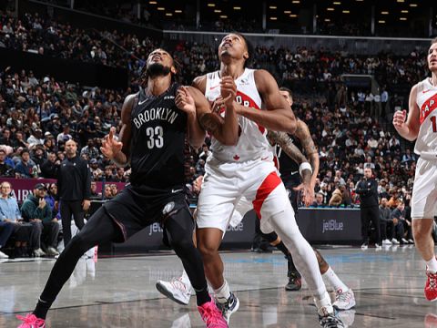 克拉克斯顿vs猛龙集锦 贡献21+8篮下屡次吃饼频送暴扣